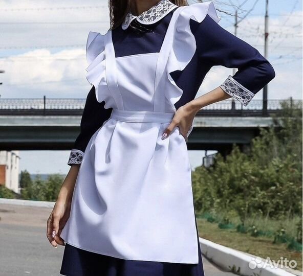Белый школьный фартук