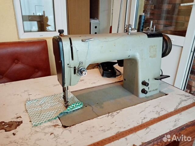 Швейная машина