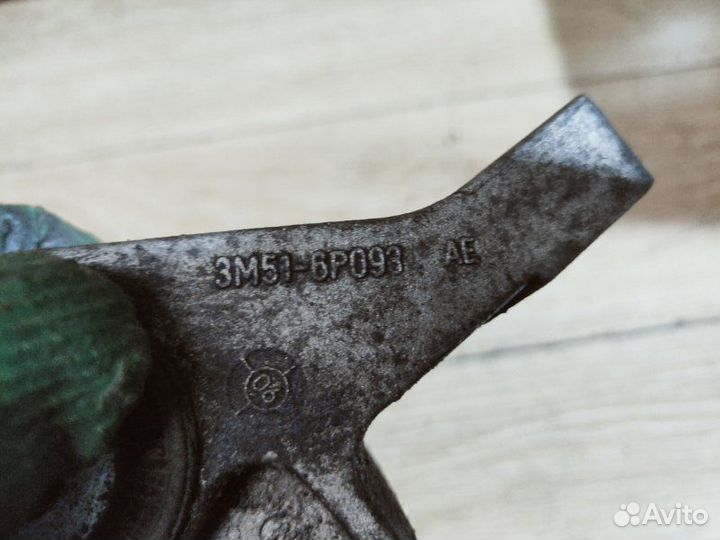 Кронштейн кпп Ford Focus 2 2.0 aoda 2006