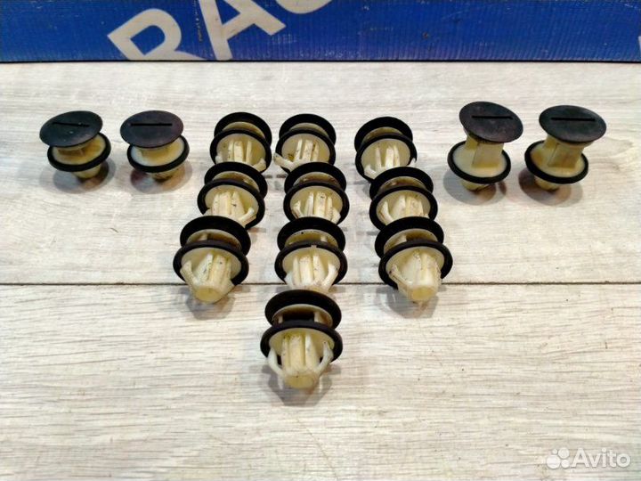 Клипса Mercedes-Benz 212.036 E 250 212 274.920 30