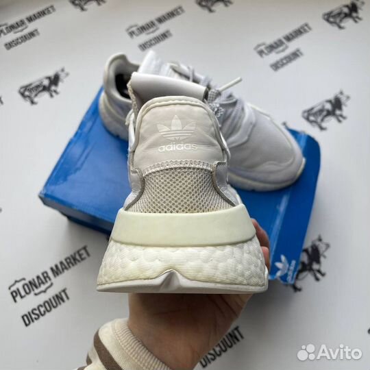 Оригинал 42 eu Adidas Nite Jogger Triple White