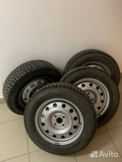 Viatti Brina Nordico V-522 195/65 R15