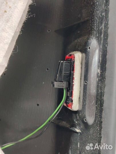 Обшивка двери передней левой Tesla Model X 2018