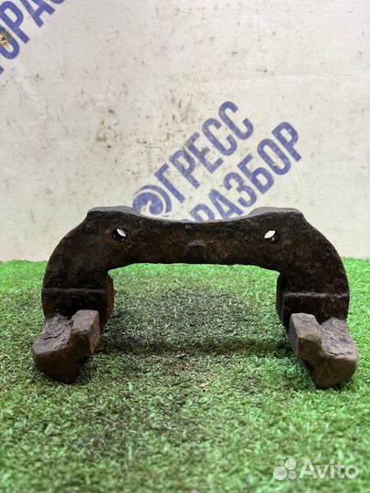 Скоба суппорта передняя правая LADA 2109 хэтчбек