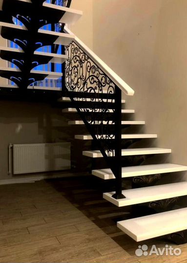 Лестница на монокосоуре