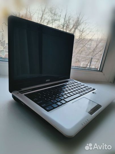 Ноутбук MSI