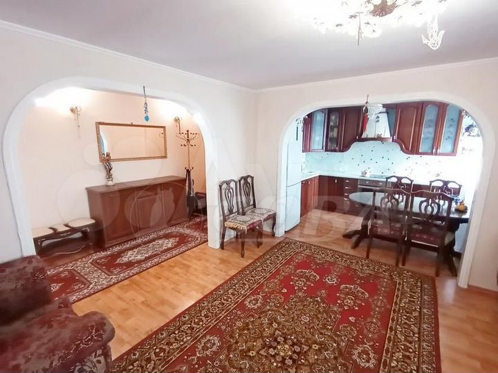 4-к. квартира, 71 м², 3/9 эт.