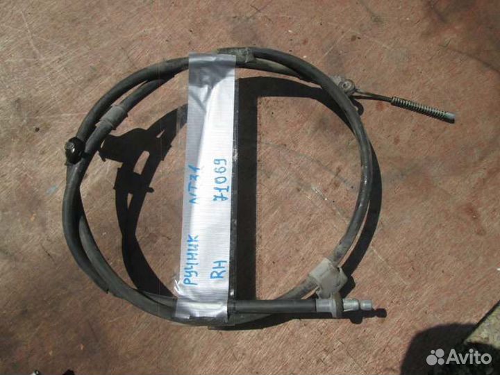 Трос ручника правый Nissan Xtrail NT31 MR20DE