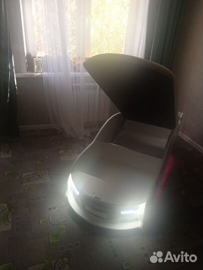 Детская кровать машинка