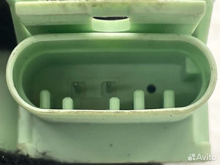 Датчик удара передний левый Bmw 5-Series E60