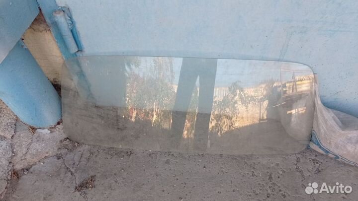 Заднее стекло горбатого запорожца