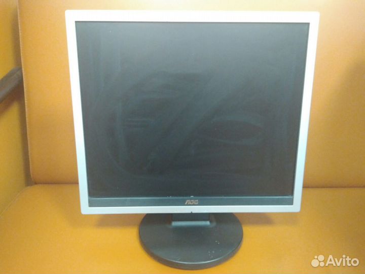 Б/У монитор с динамиками AOC 919VZ 19
