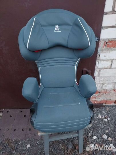 Автомобильное кресло для ребенка