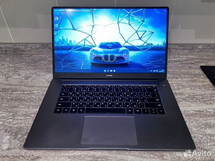 Huawei Ryzen 5-3500U/8 Gb/Full HD IPs/SSD 256