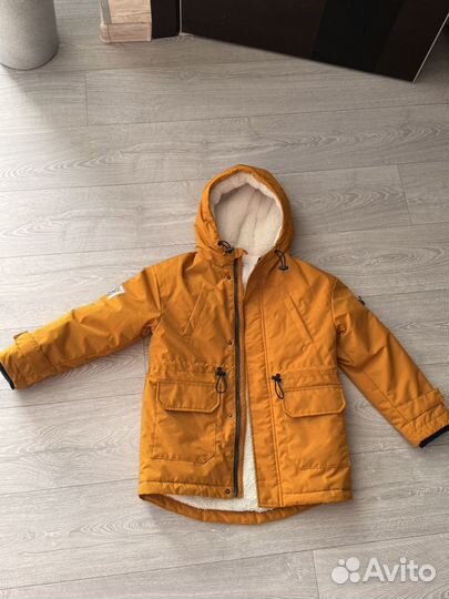 Демисезонная куртка для мальчика 134 размера
