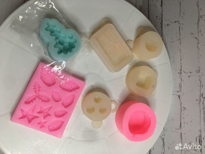 Различные силиконовые формы для мыла