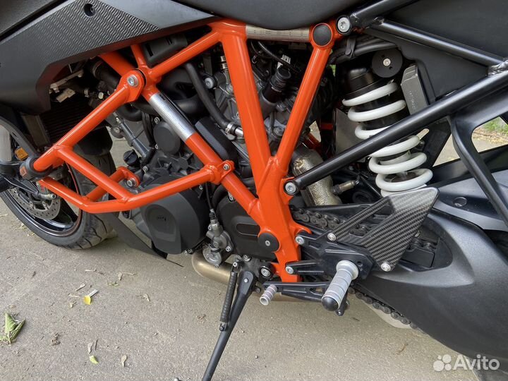 KTM 1290 Super Duke GT