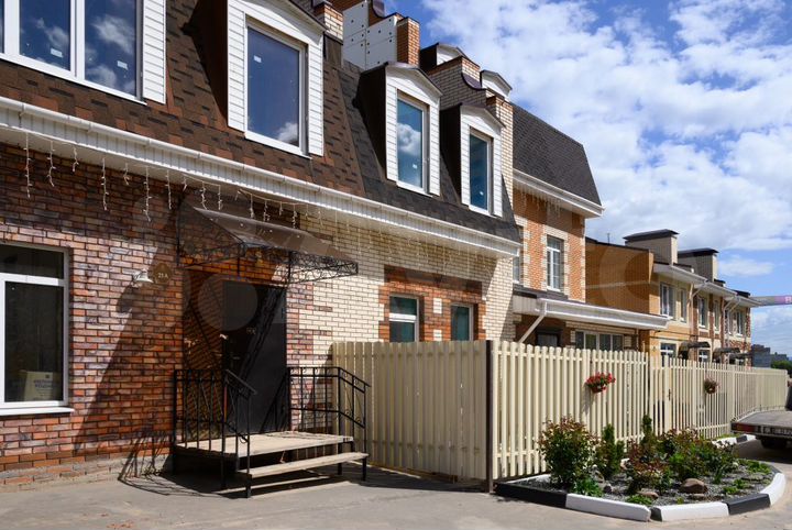 Таунхаус 105 м² на участке 1 сот.