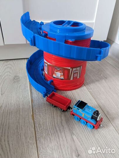 Томас и его друзья Башня-спираль с трассой