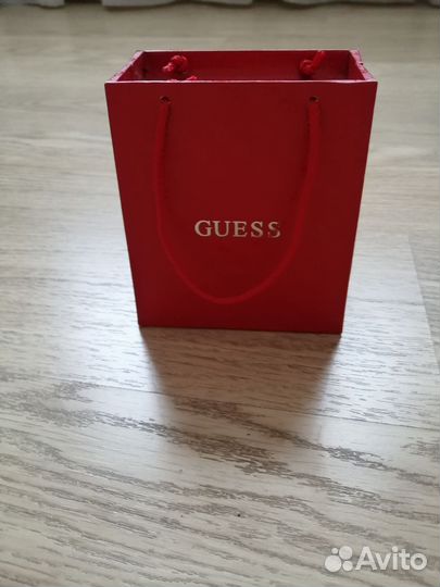 Коробочка guess для часов