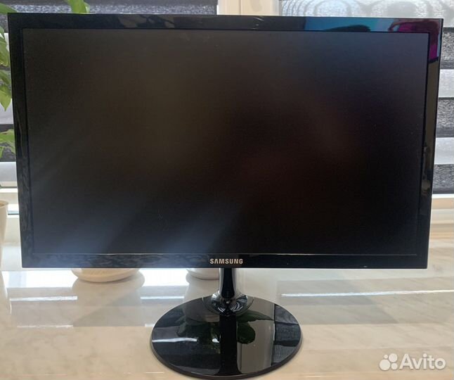Монитор Samsung 18,5
