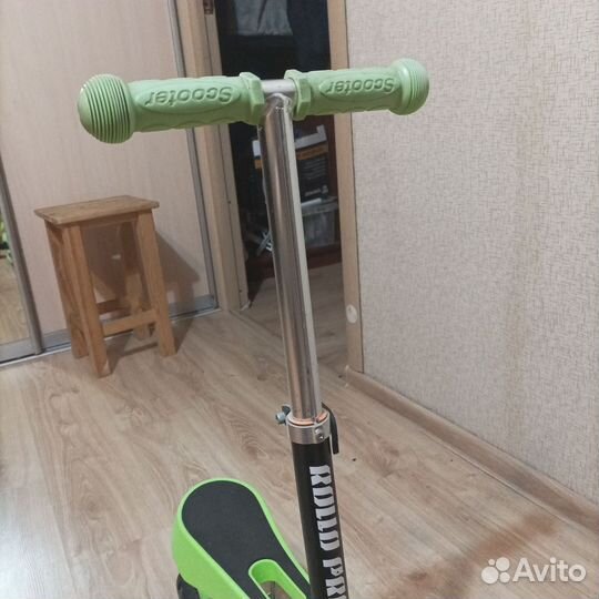 Самокат детский с сиденьем