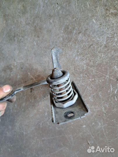 Замок капота Chevrolet Lacetti