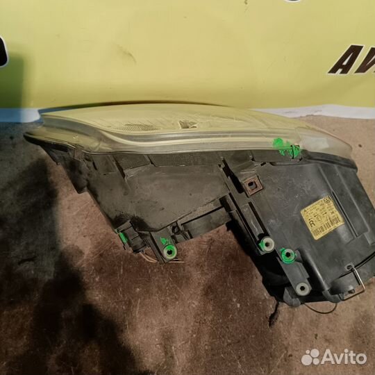 Фара правая Volkswagen Touran 1