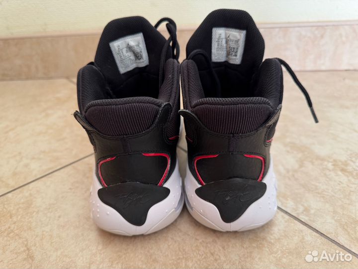 Кроссовки оригинальные Nike Jordan