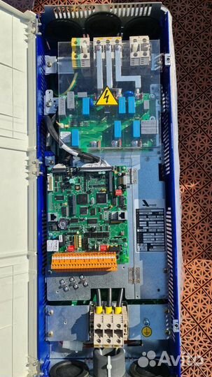 Преобразователи частоты Nidec 22-45 квт Новые