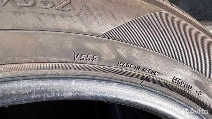 Yokohama Advan dB V552 215/55 R17 94W