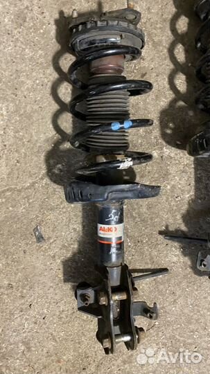 Амортизатор передний левый правый Honda civic 5d