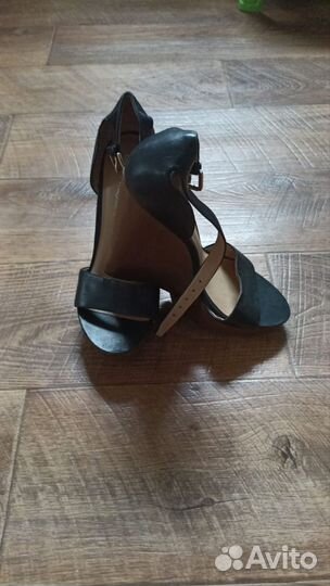 Босоножки женские 39 размер