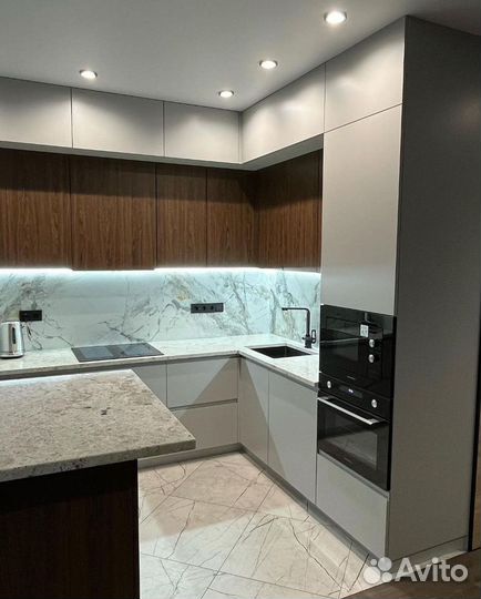 Кухонный гарнитур угловой