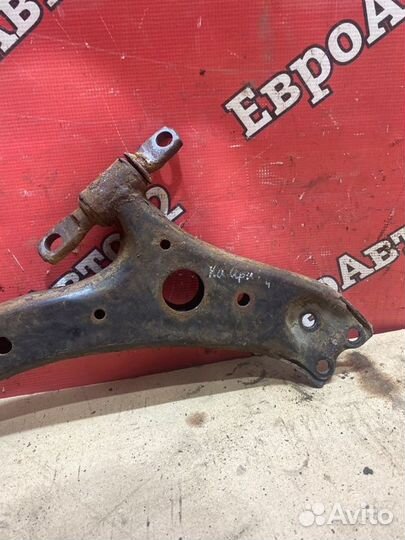 Рычаг подвески нижний передний левый Toyota Camry