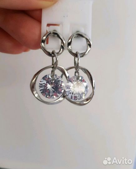 Серьги. Бижутерия