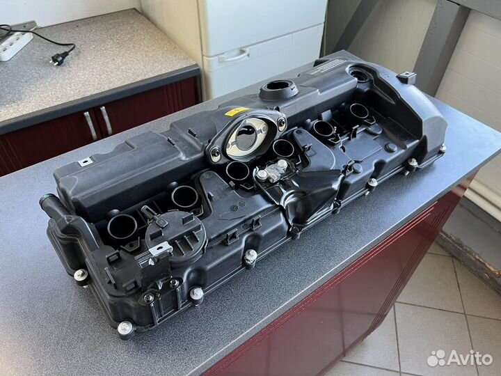 Клапанная крышка Бмв N52, 11127552281 новая