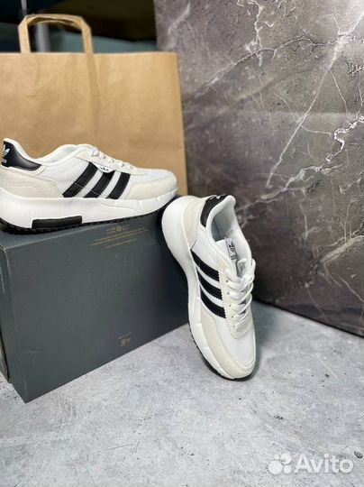 Кроссовки женские adidas 40 р