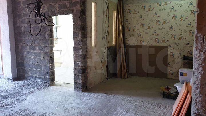 Своб. планировка, 60 м², 1/5 эт.