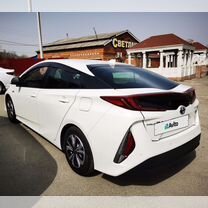 Toyota Prius PHV 1.8 CVT, 2019, 120 000 км, с пробегом, цена 2 400 000 руб.