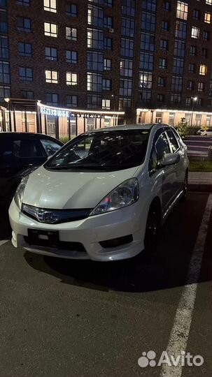 Honda Fit Shuttle 1.3 CVT, 2012, 110 000 км