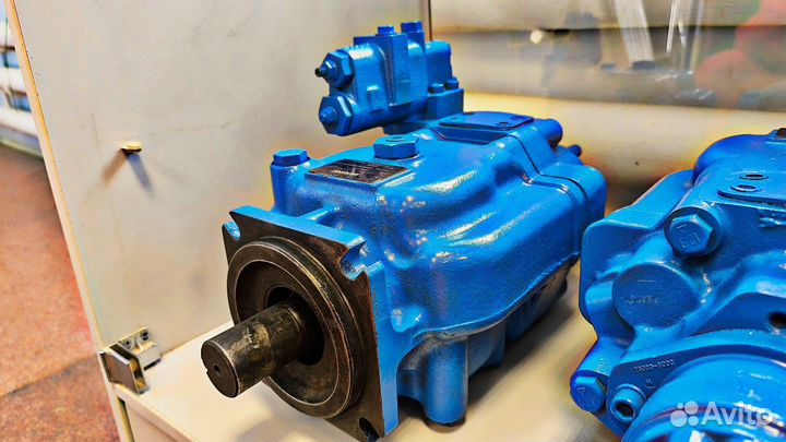 Аксиально-поршневой насос Eaton Vickers PVH74