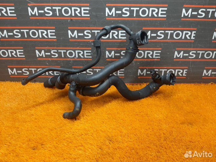 Патрубок системы охлаждения Volkswagen Passat B7