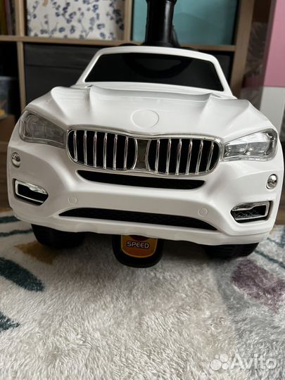 Машина толокар белая