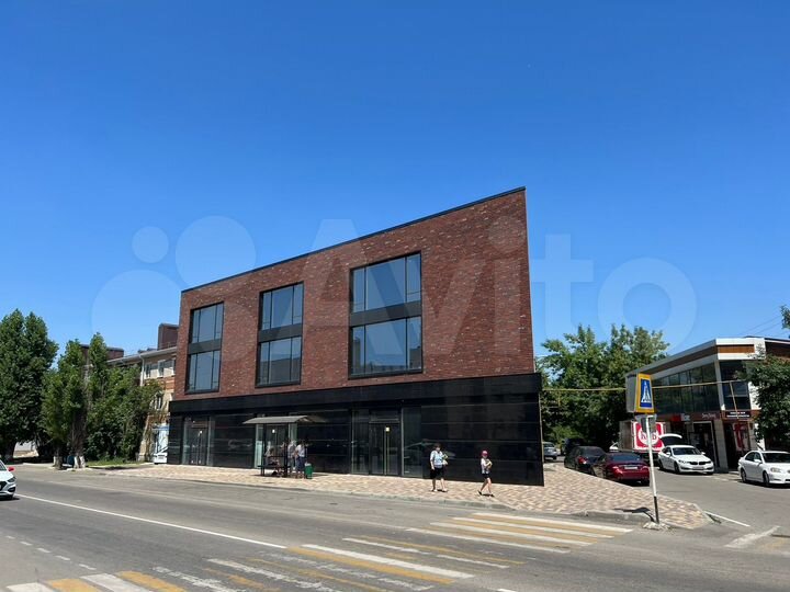 2 этаж в центре п. Яблоновского, 1 линия, 210м²