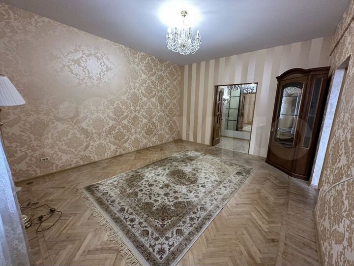 3-к. квартира, 74 м², 4/5 эт.