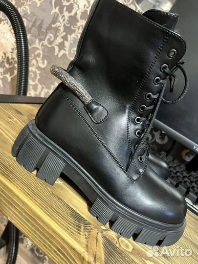 Ботинки зимние женские