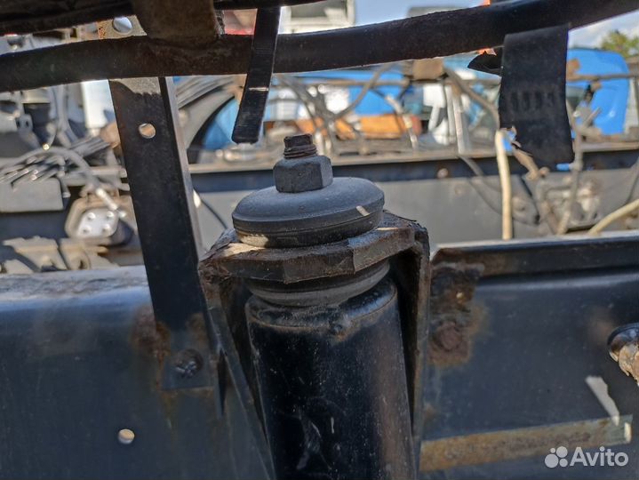 1696290 Амортизатор передний