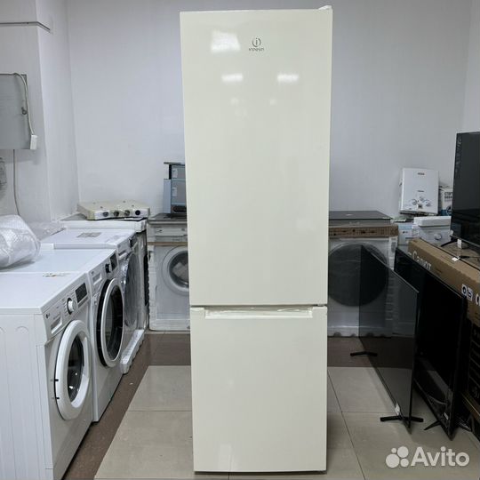 Холодильник Indesit DS 4200 E