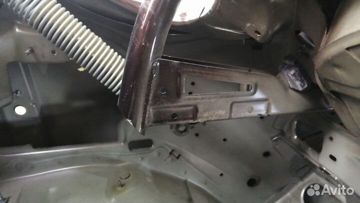 Петля багажника opel insignia седан